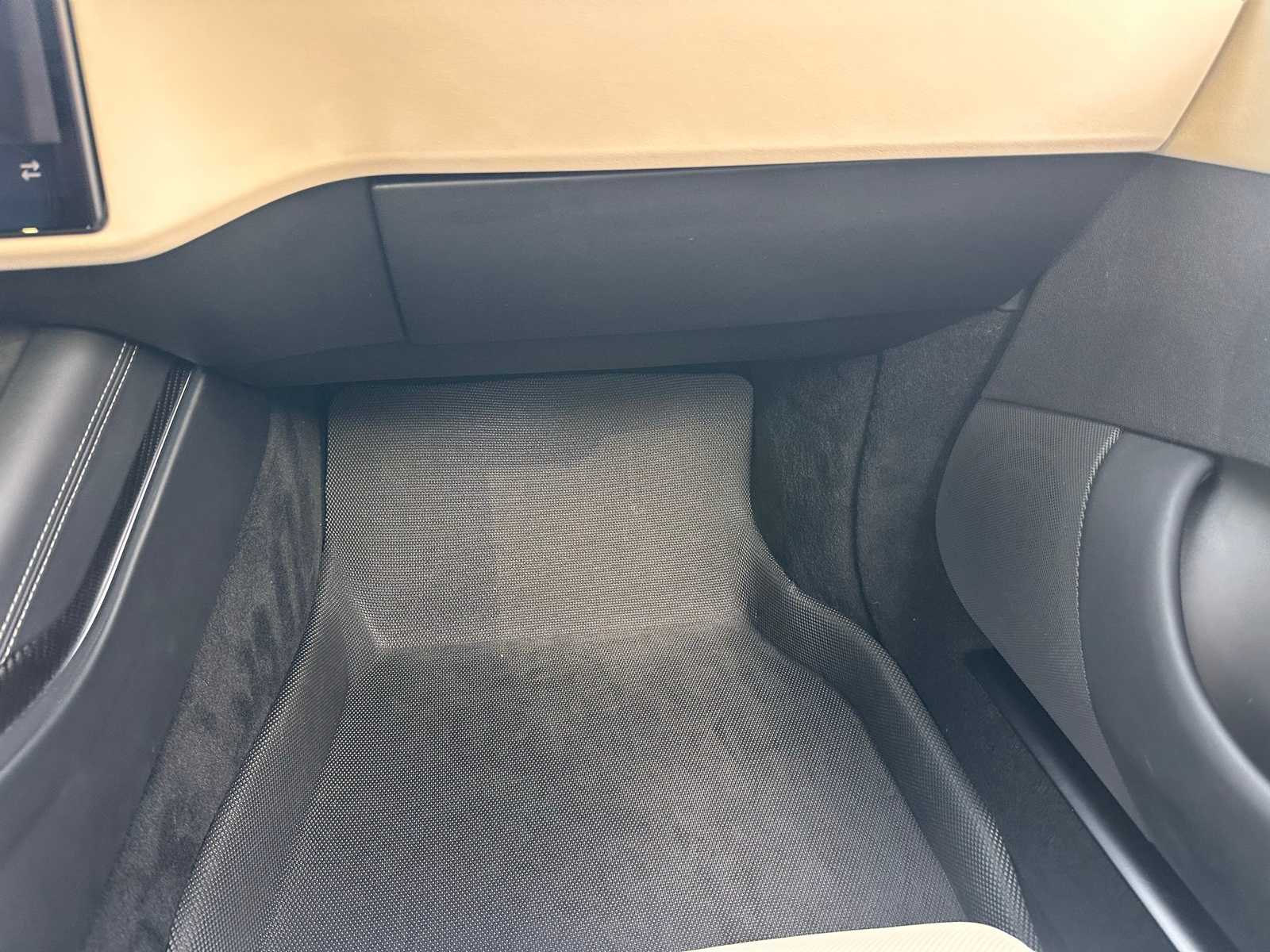 Thumbnail: 2022 Tesla Model S - 20