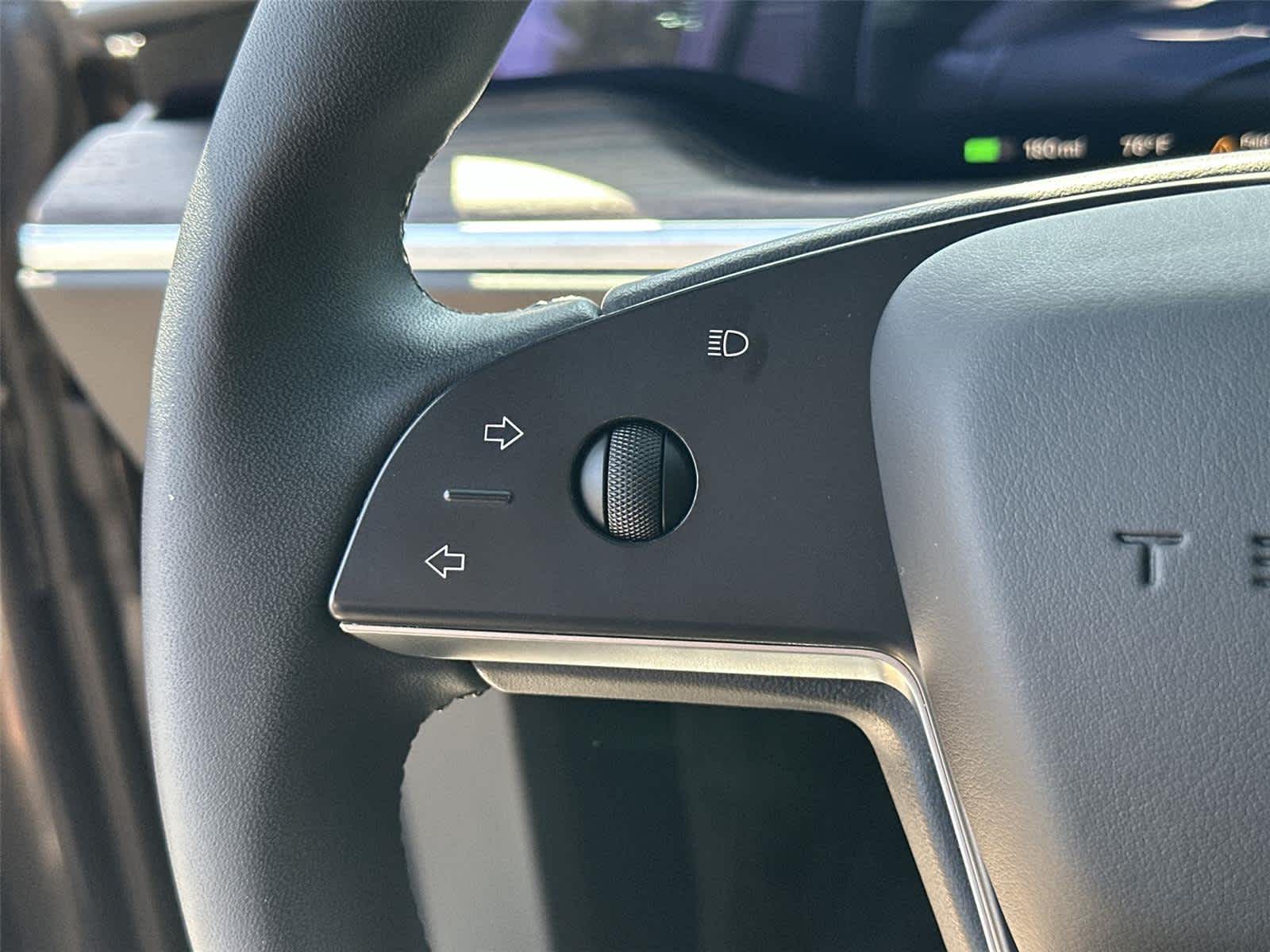 Thumbnail: 2024 Tesla Model X - 24