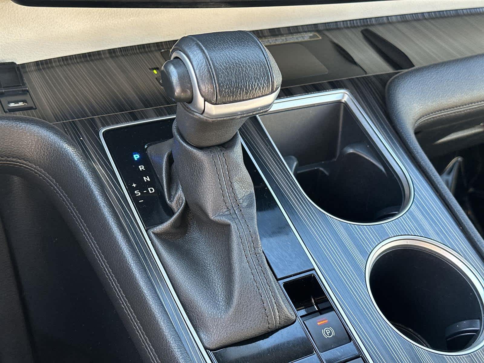 Thumbnail: 2023 Toyota Sienna - 17