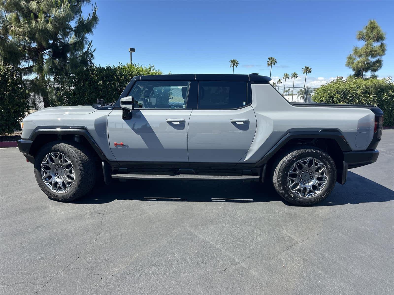 Thumbnail: 2024 GMC Hummer EV - 3