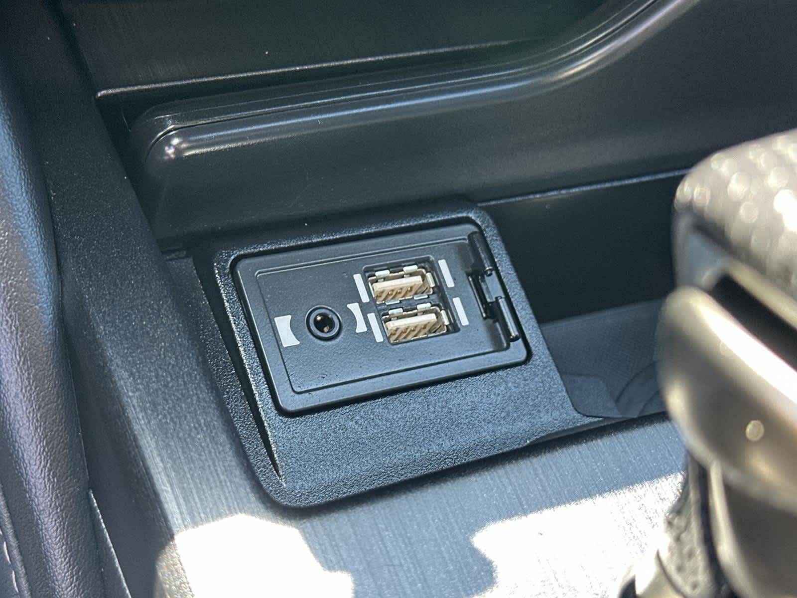 Thumbnail: 2020 Lexus ES - 27