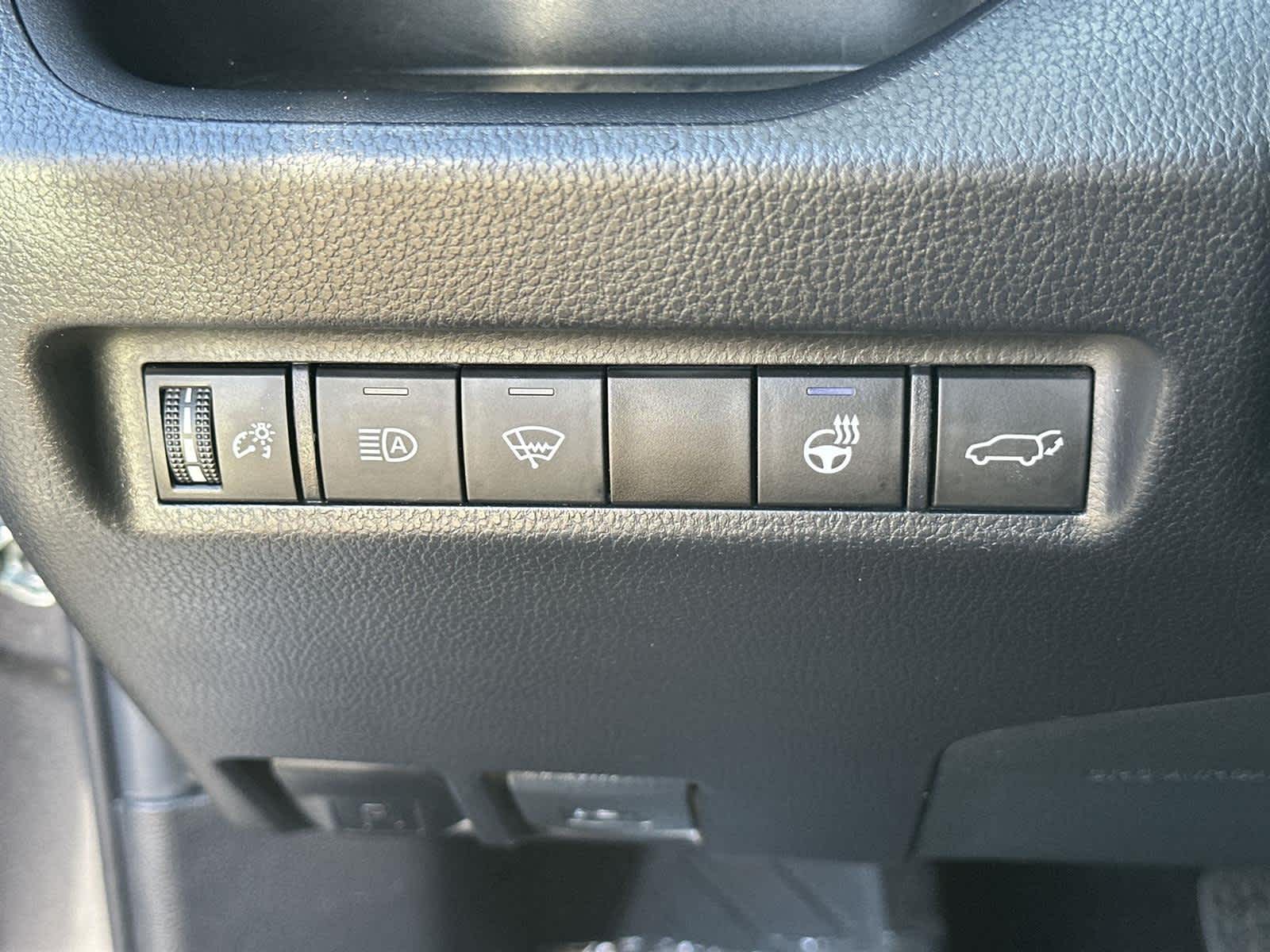 Thumbnail: 2022 Toyota RAV4 - 29