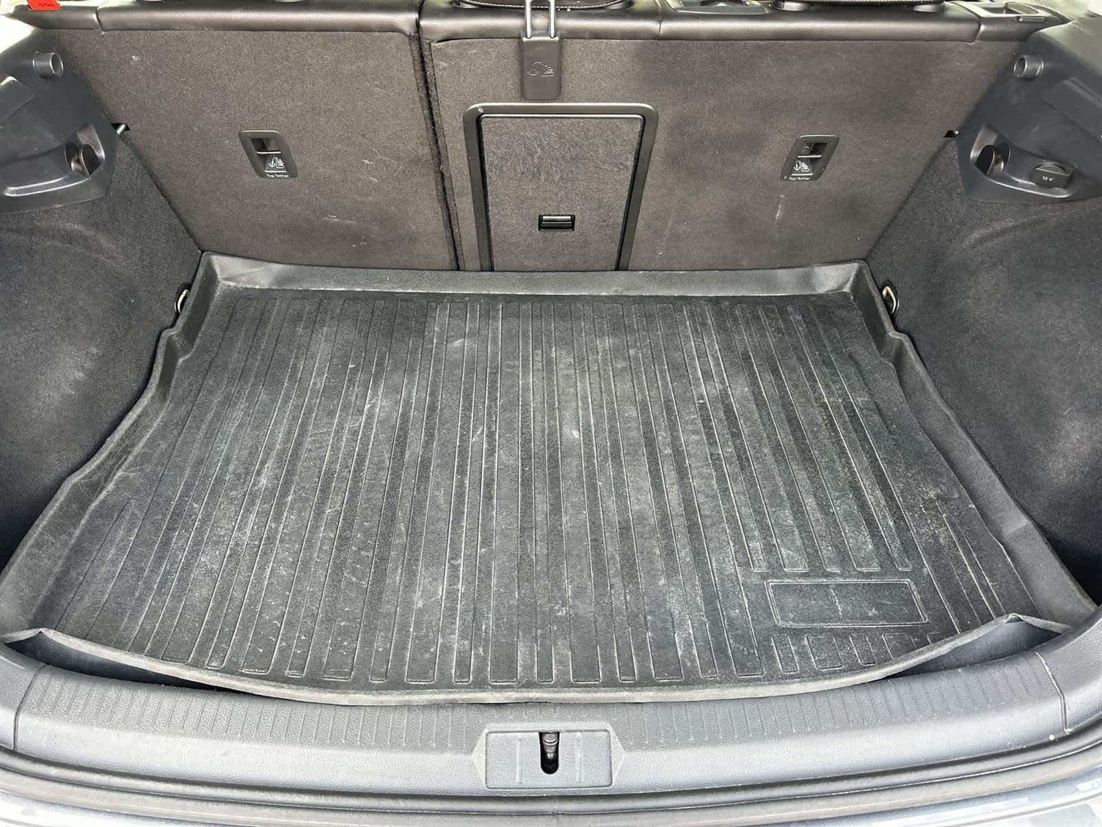 Thumbnail: 2017 Volkswagen Golf - 20