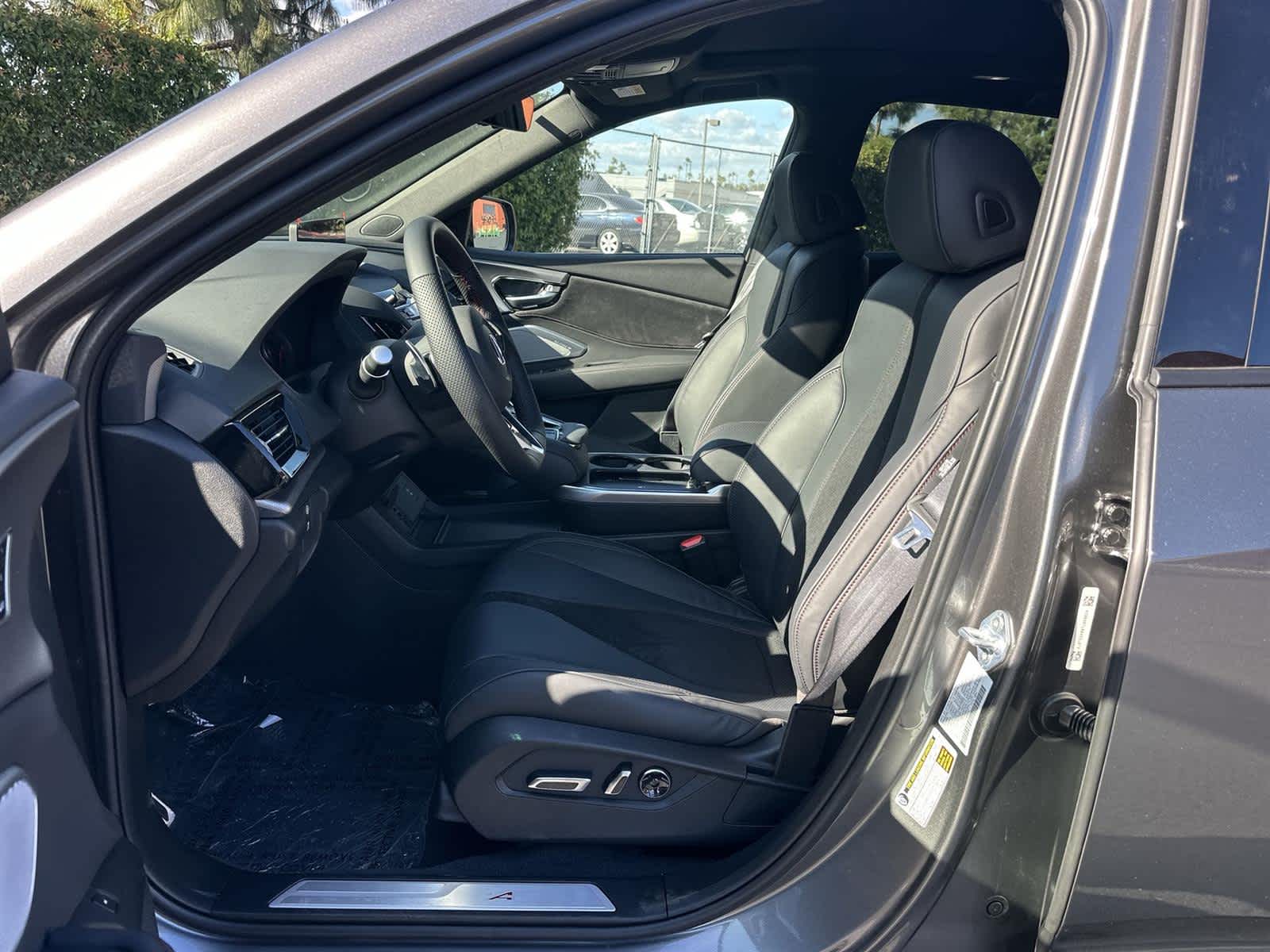 Thumbnail: 2026 Acura RDX - 11