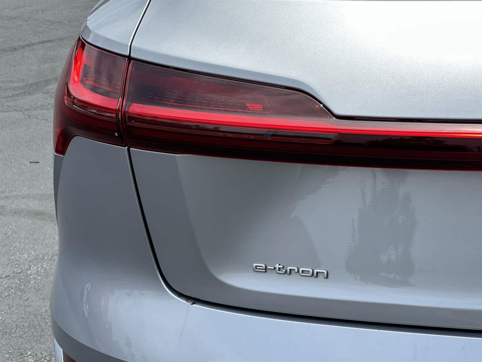 Thumbnail: 2019 Audi e-tron - 7