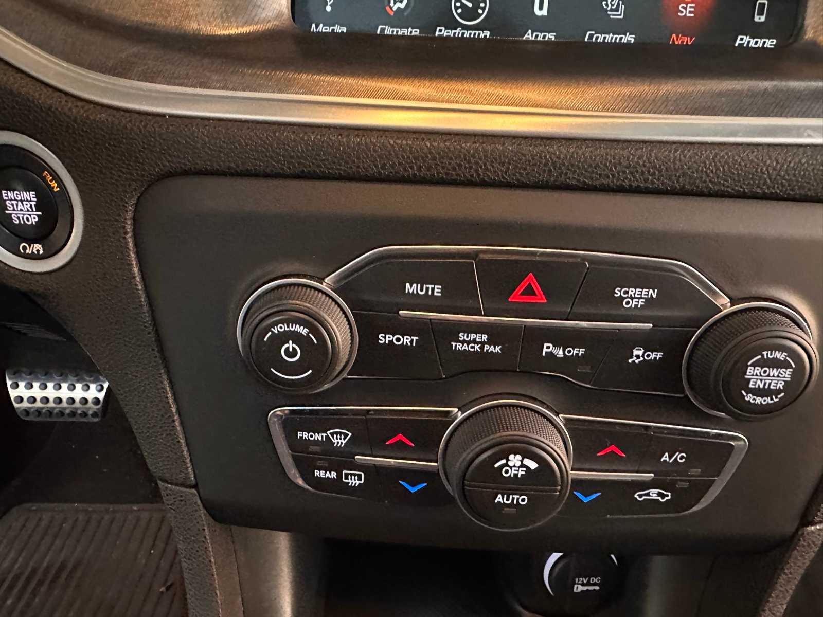 Thumbnail: 2018 Dodge Charger - 17