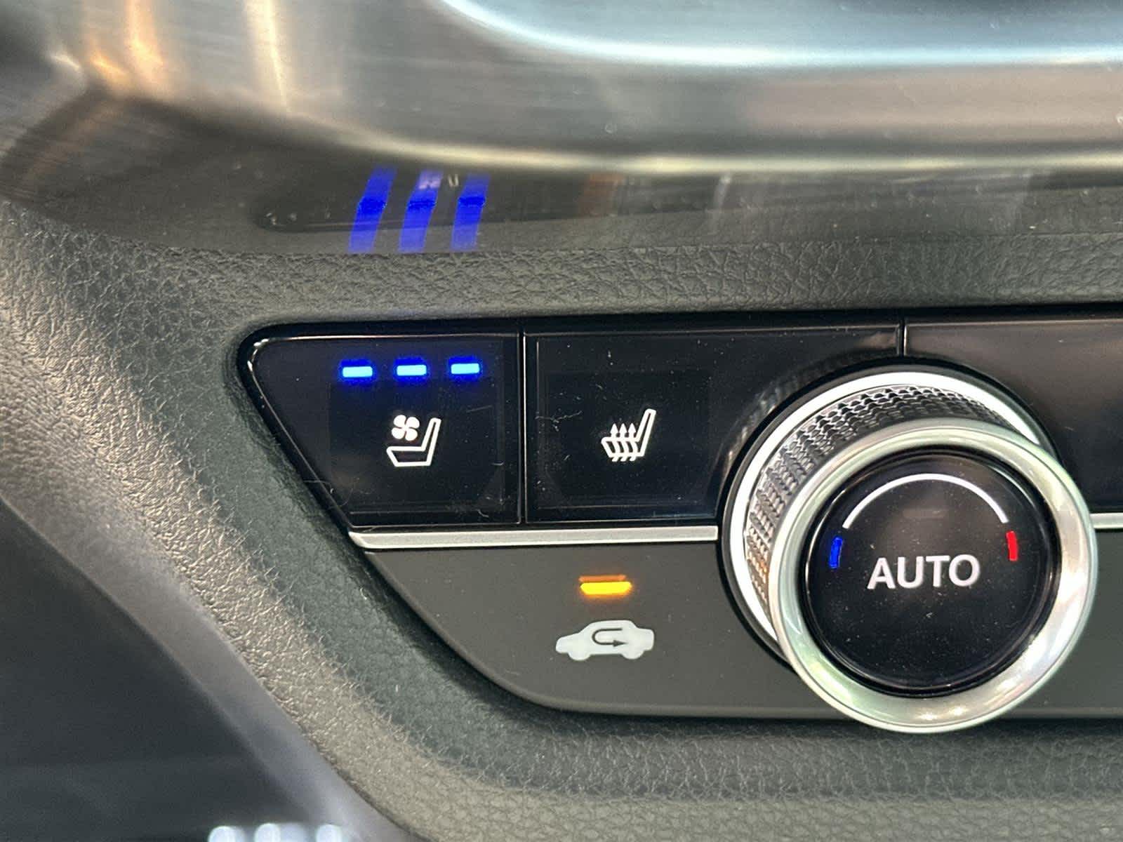 Thumbnail: 2025 Acura ADX - 24