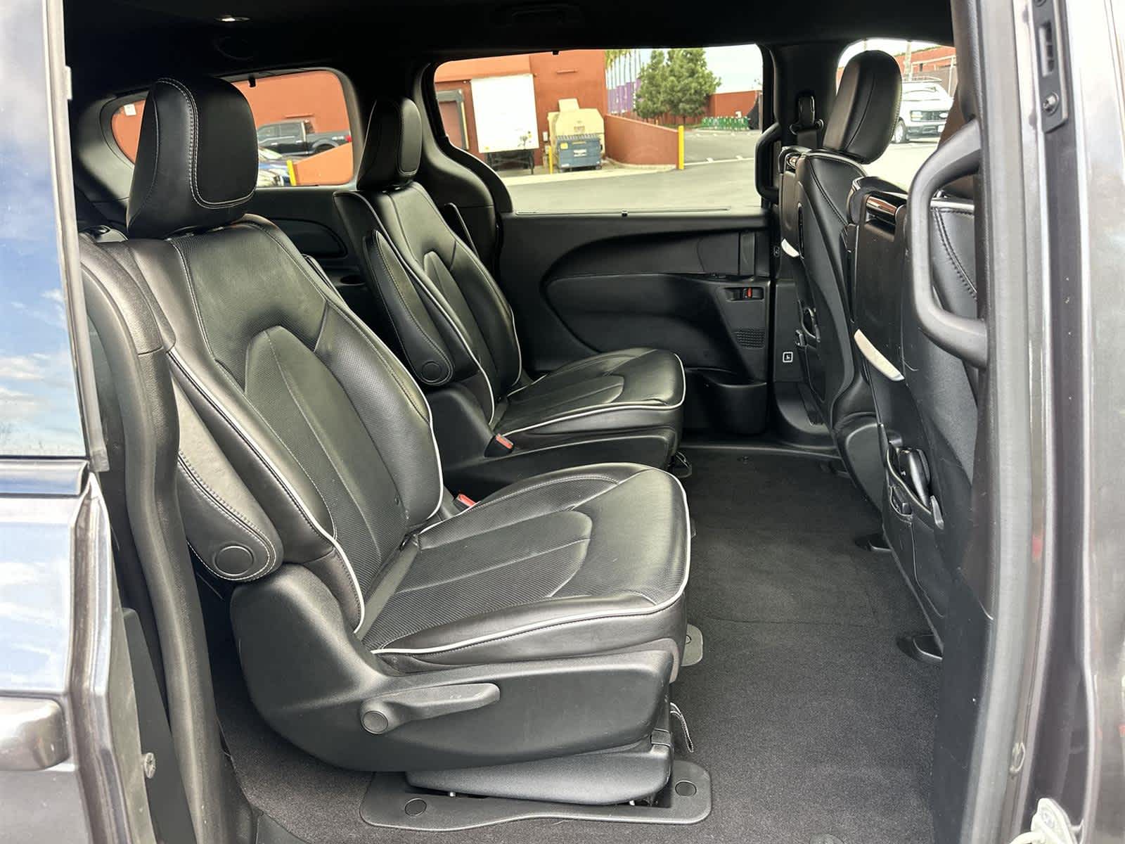 Thumbnail: 2020 Chrysler Pacifica - 13