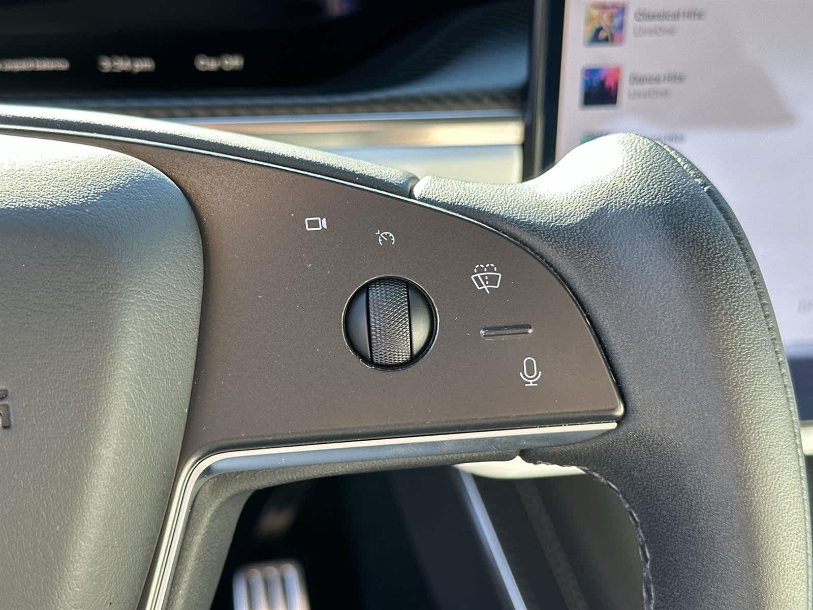 Thumbnail: 2023 Tesla Model X - 25