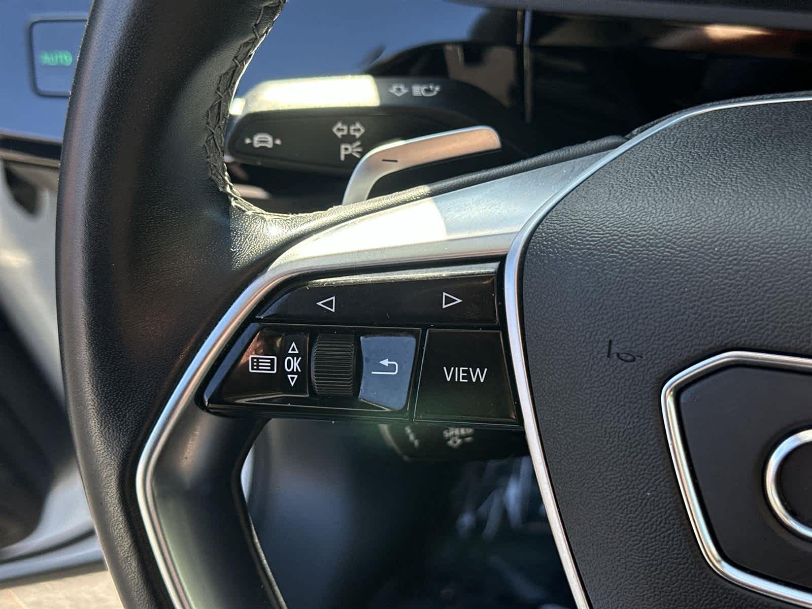 Thumbnail: 2022 Audi e-tron - 24