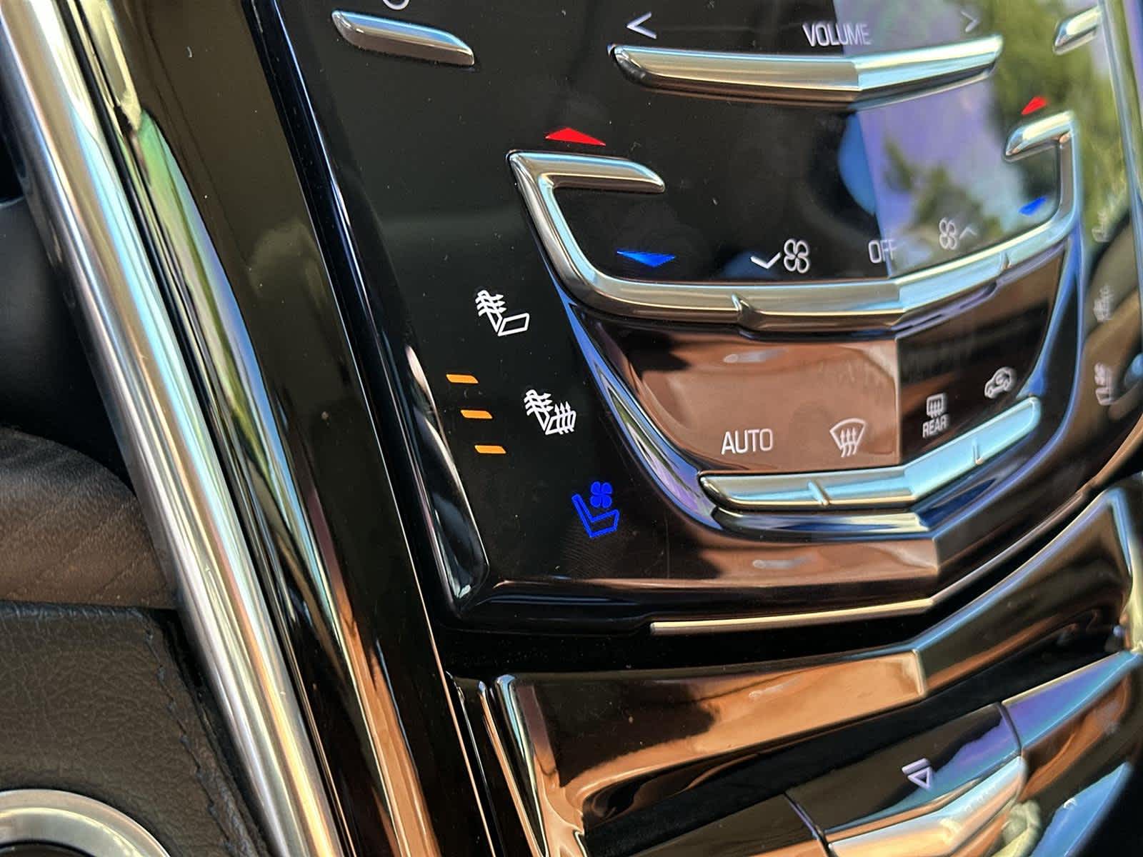 Thumbnail: 2016 Cadillac Escalade - 26