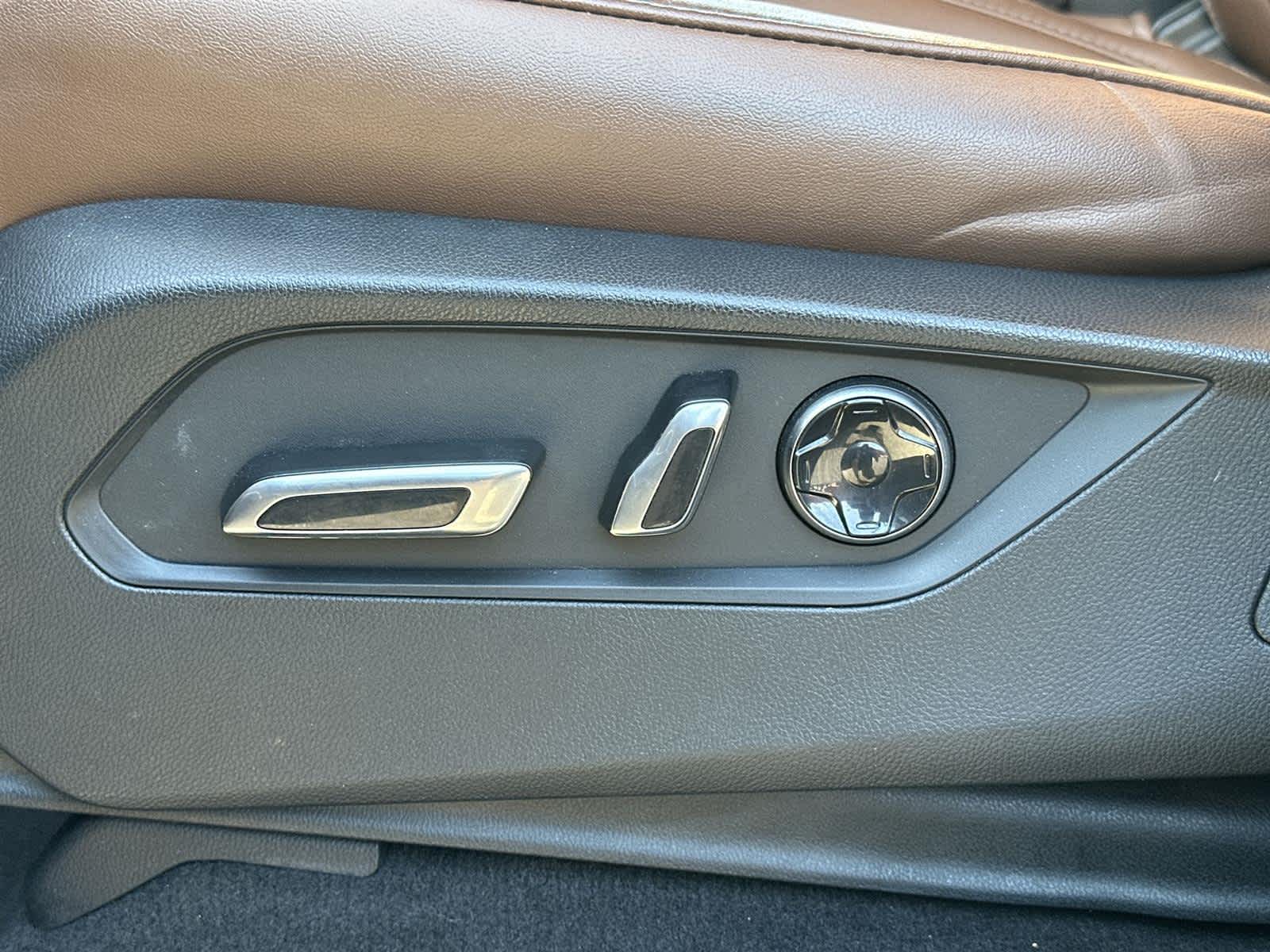 Thumbnail: 2023 Acura MDX - 22