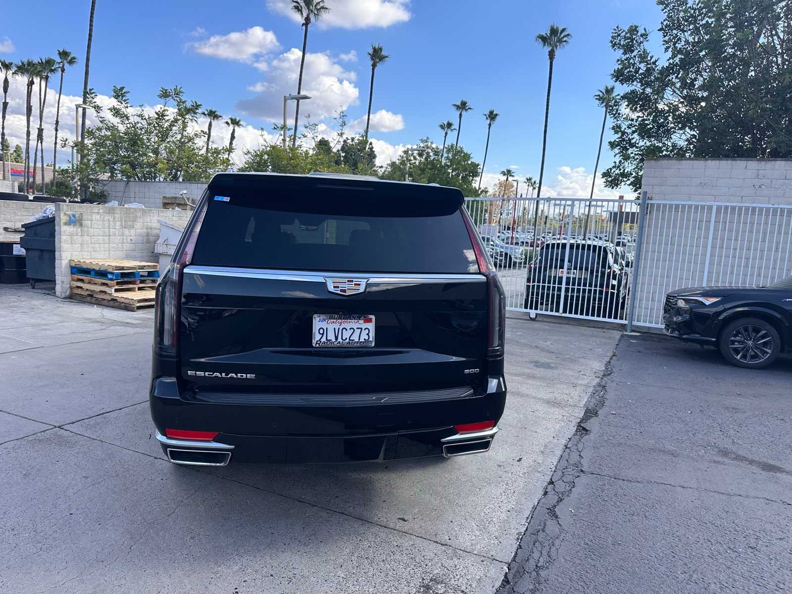 Thumbnail: 2023 Cadillac Escalade - 4