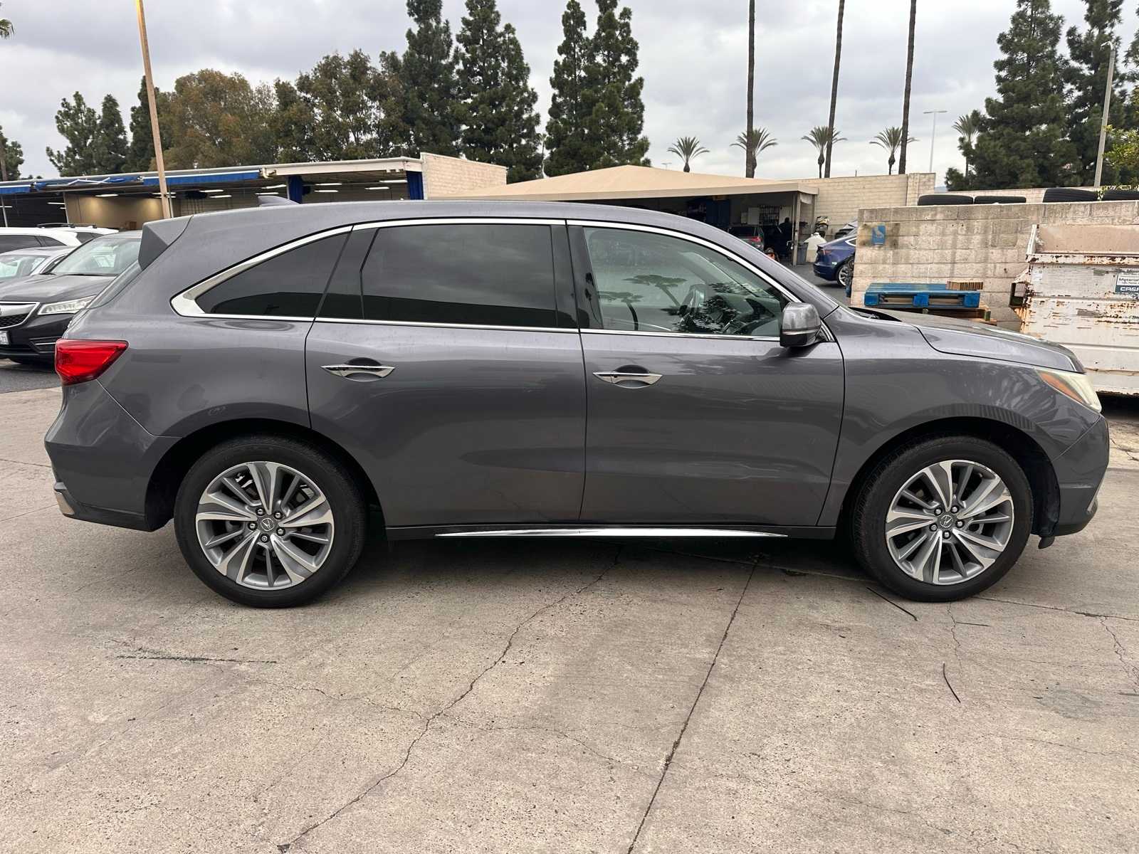 Thumbnail: 2017 Acura MDX - 6