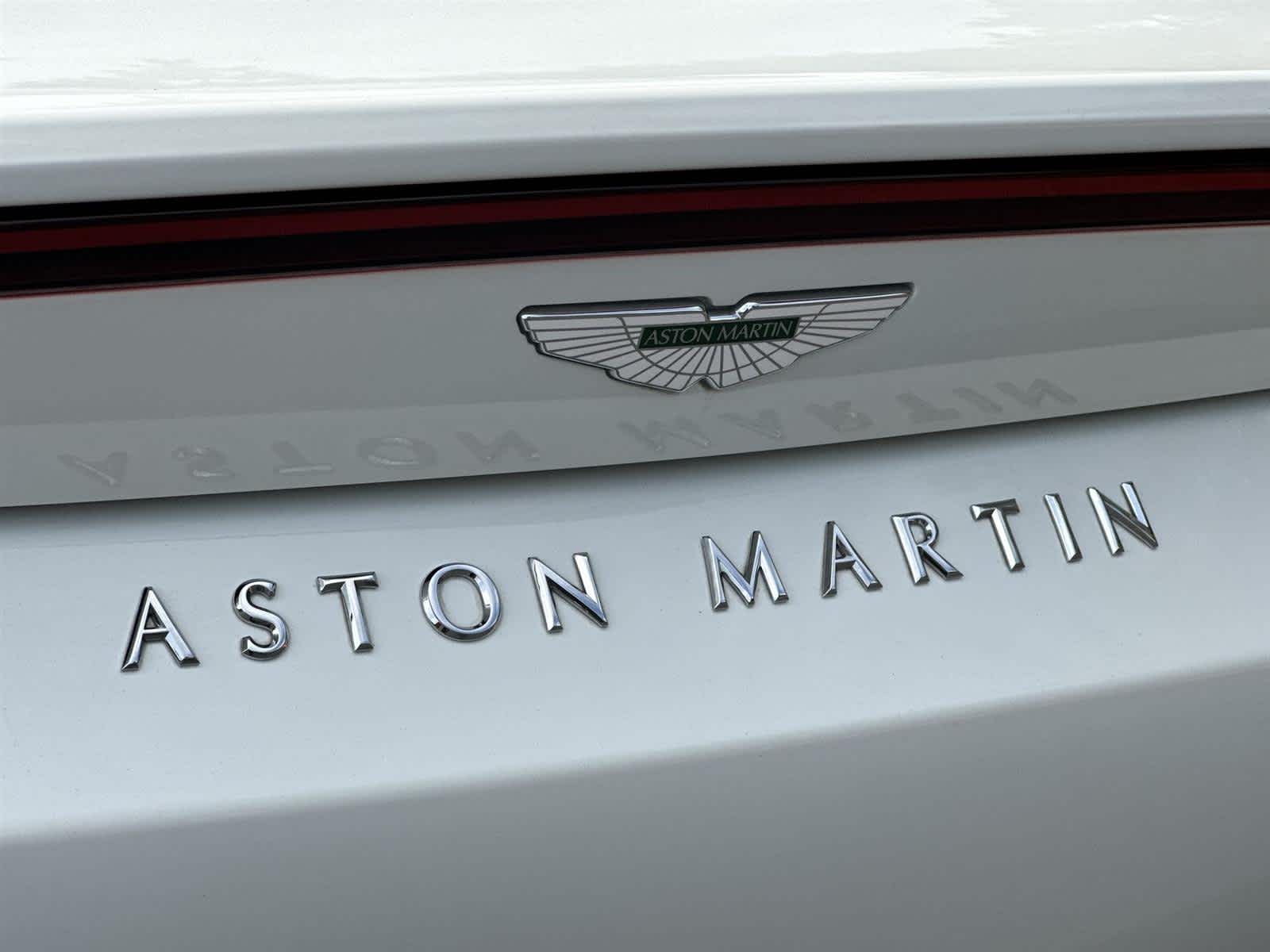 Thumbnail: 2022 Aston Martin Vantage - 7