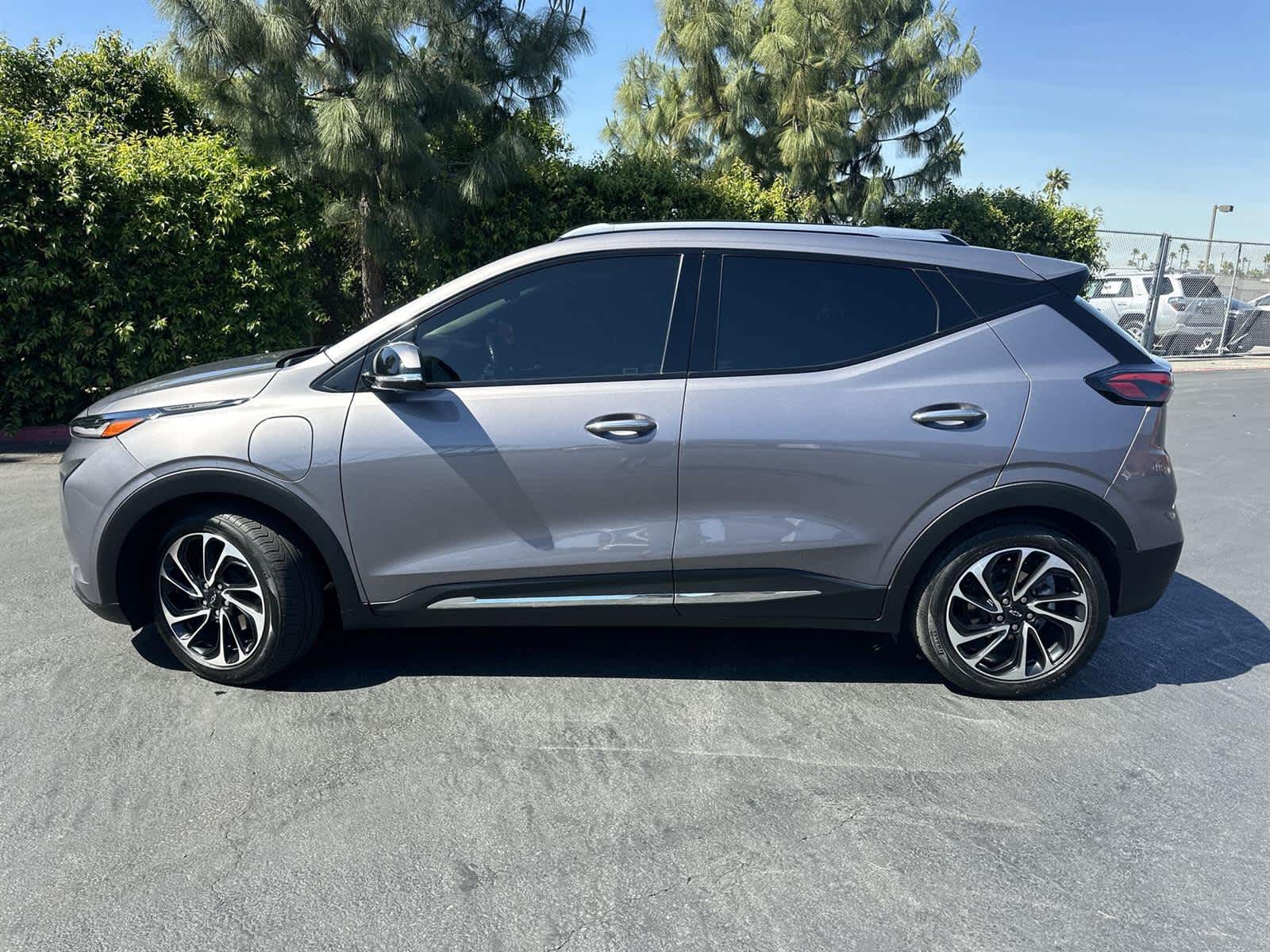 Thumbnail: 2023 Chevrolet Bolt EUV - 3