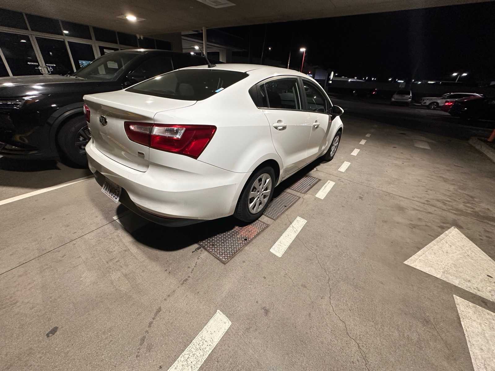 Thumbnail: 2016 Kia Rio - 5