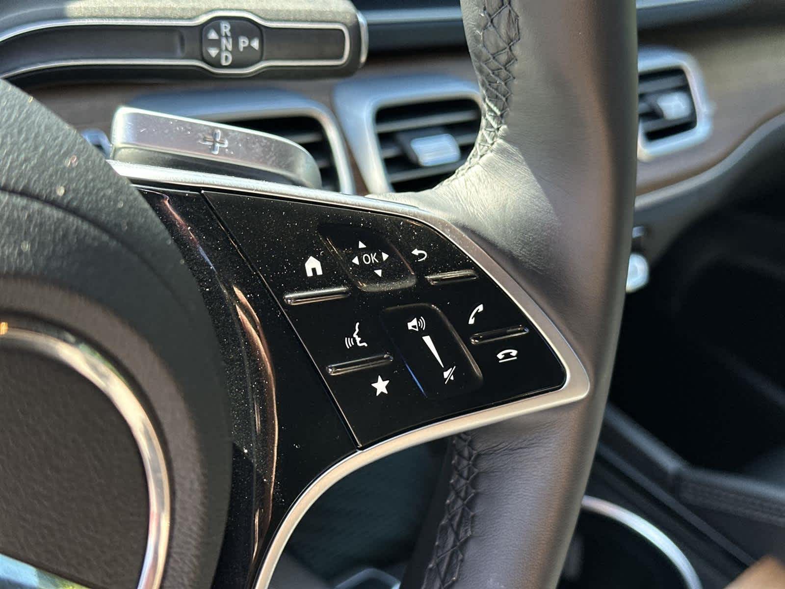 Thumbnail: 2025 Mercedes-Benz GLE - 25