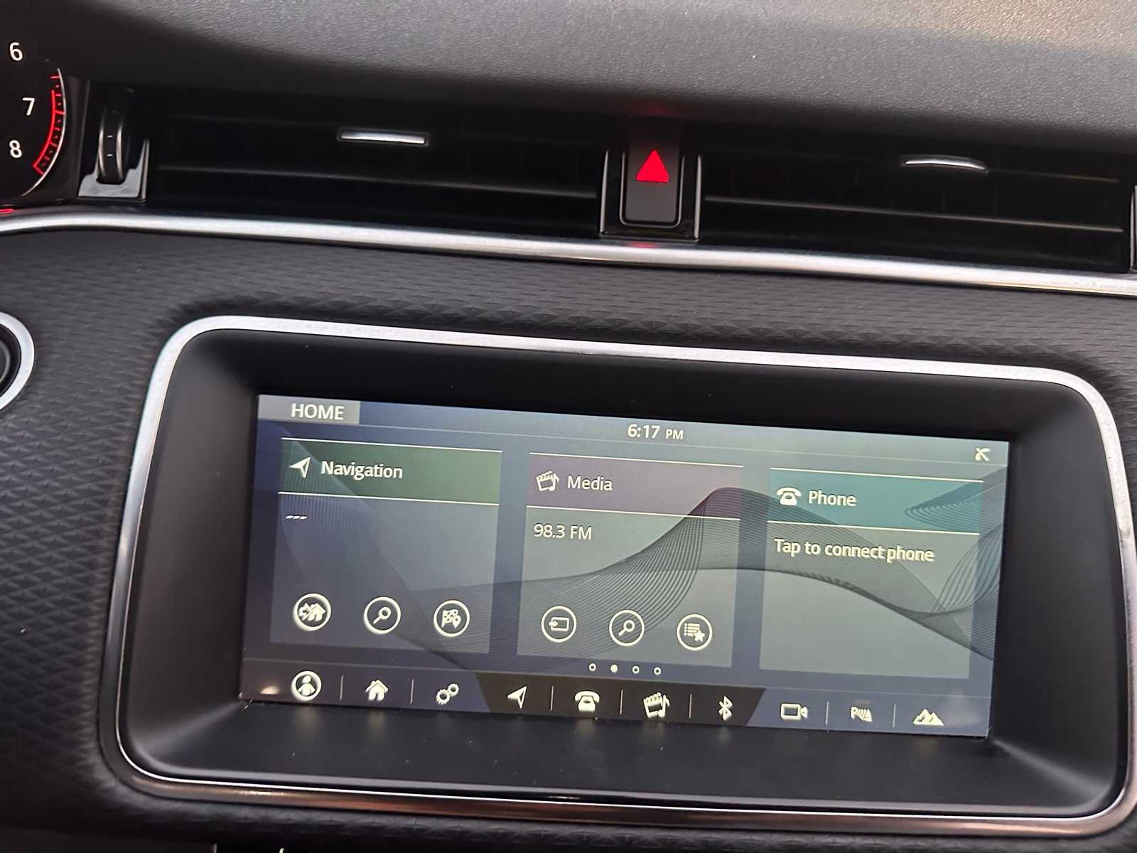 Thumbnail: 2020 Land Rover Range Rover Evoque - 15