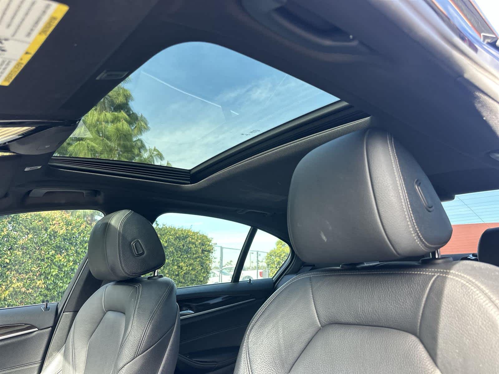 Thumbnail: 2017 BMW 5 Series - 30