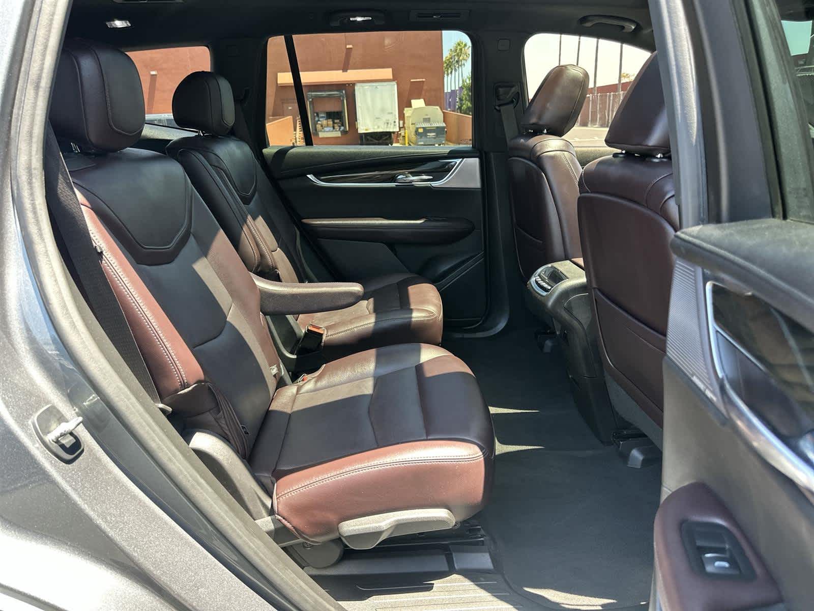Thumbnail: 2021 Cadillac XT6 - 13