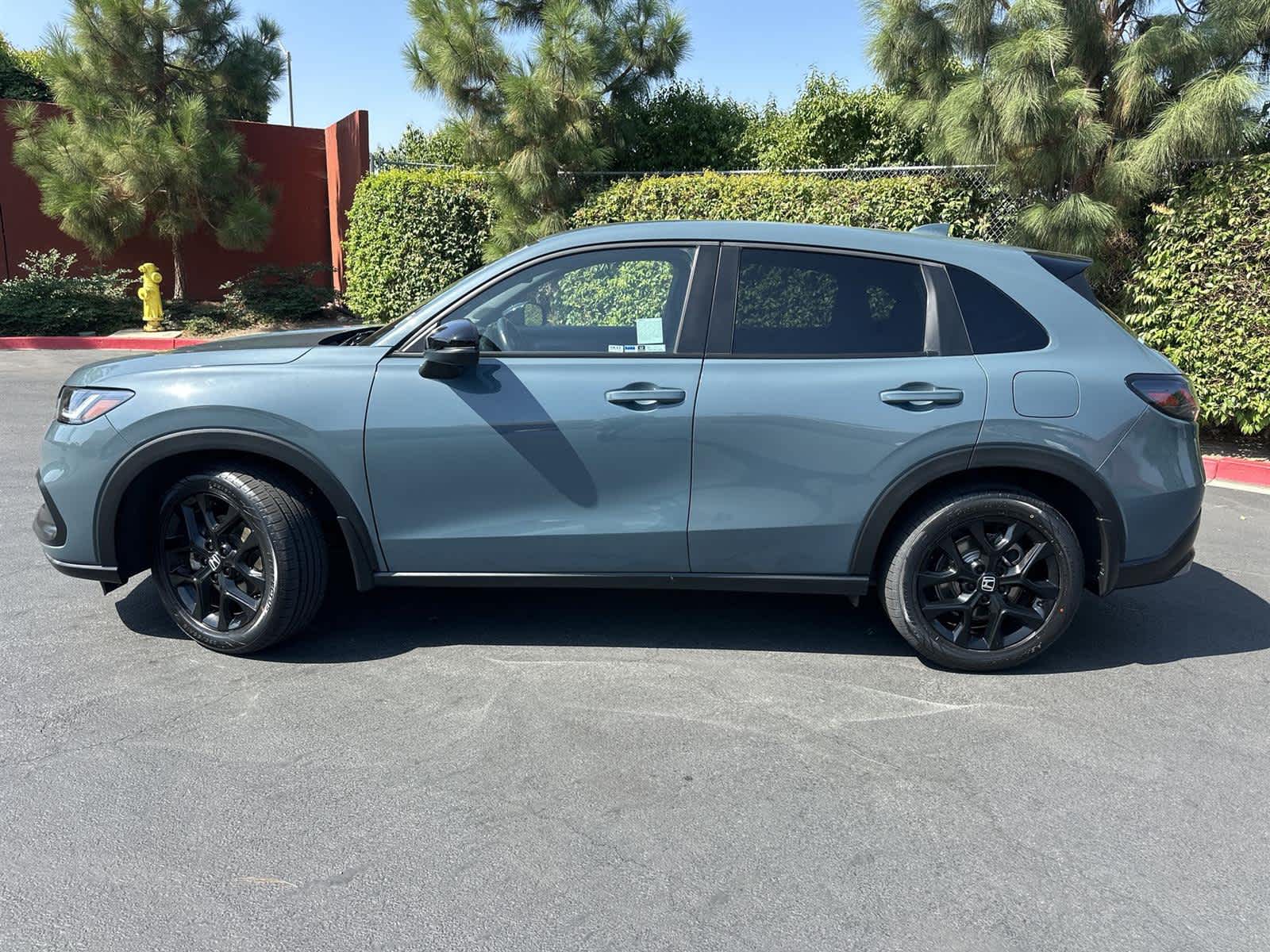 Thumbnail: 2023 Honda HR-V - 3