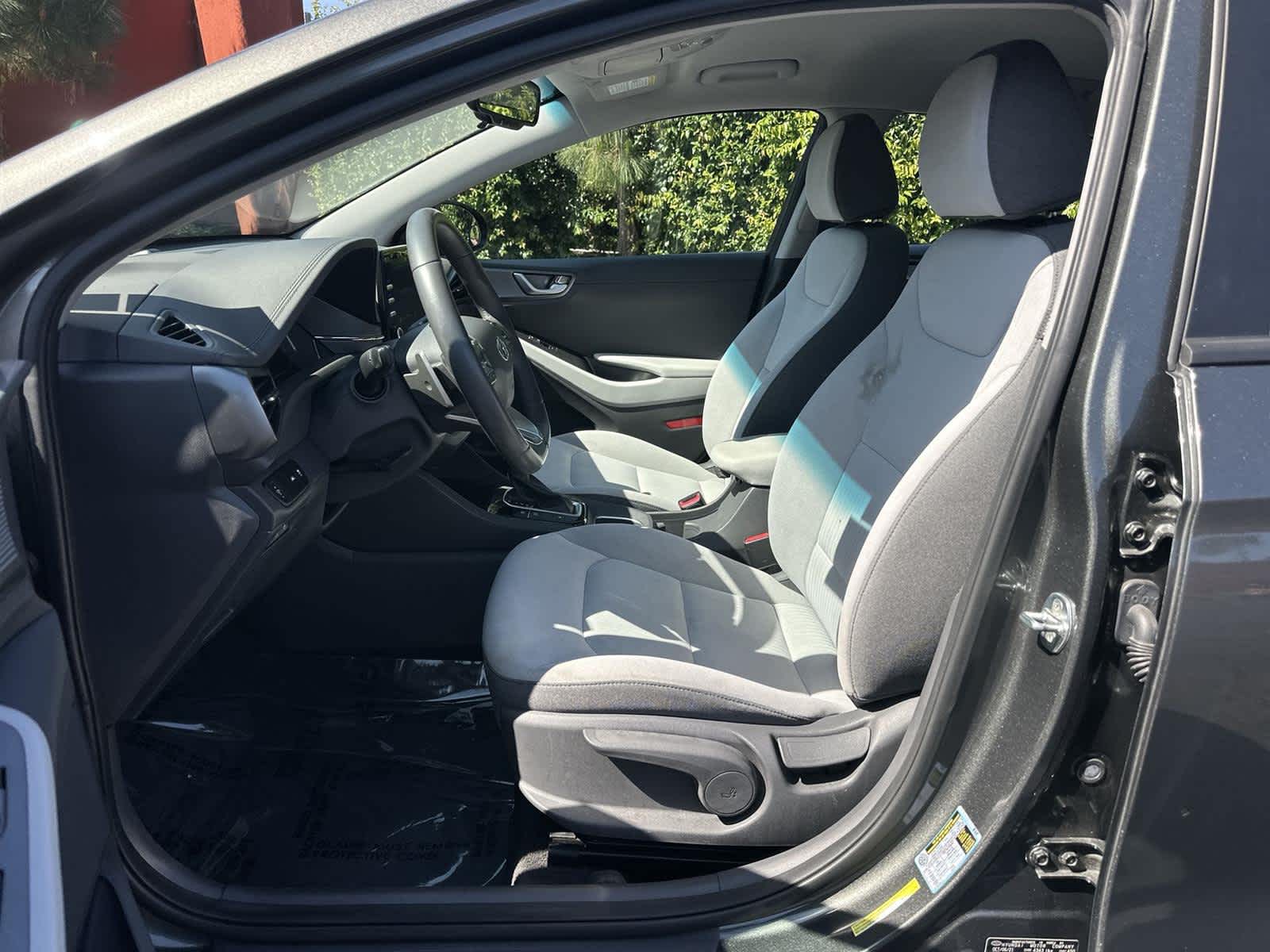 Thumbnail: 2022 Hyundai Ioniq - 11