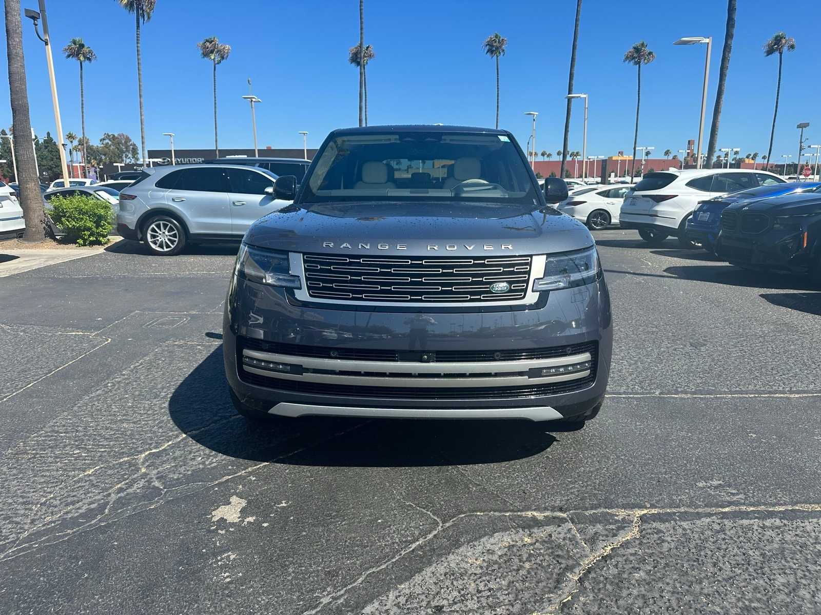 Thumbnail: 2025 Land Rover Range Rover - 8