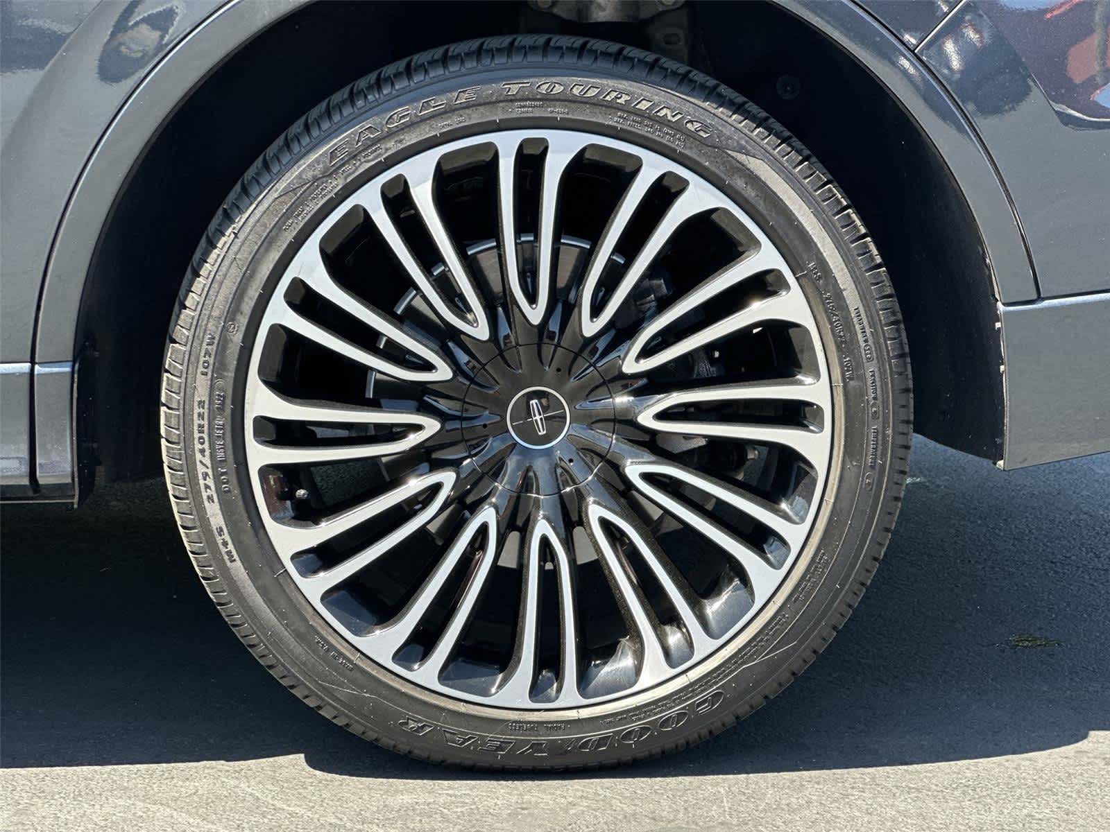 Thumbnail: 2023 Lincoln Aviator - 9