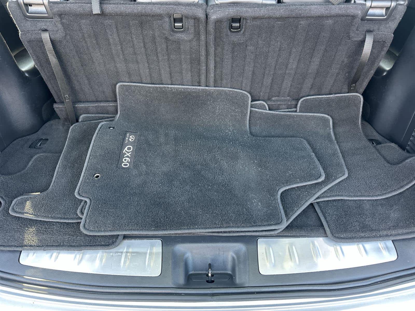 Thumbnail: 2016 INFINITI QX60 - 20