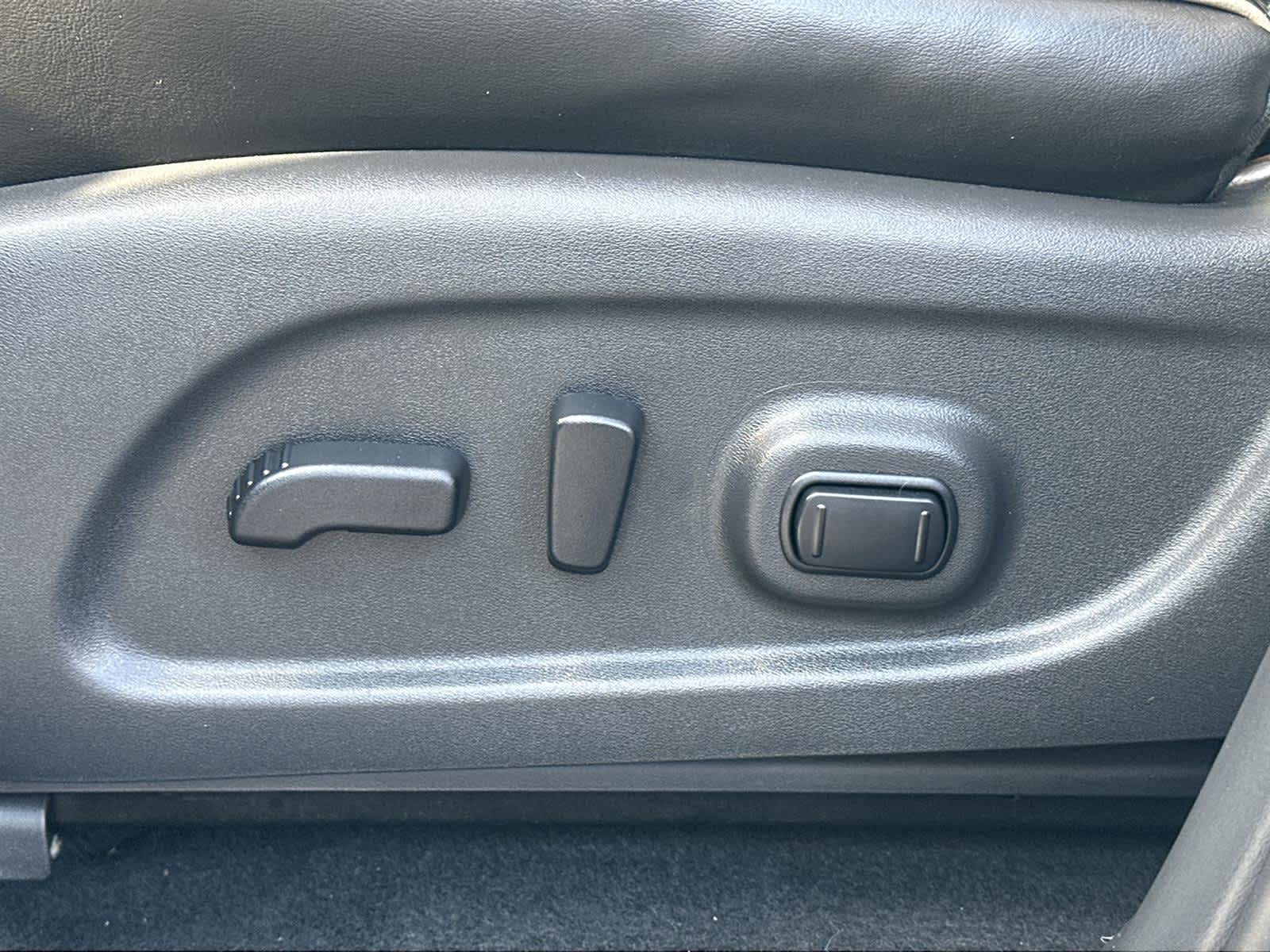 Thumbnail: 2016 INFINITI QX60 - 23