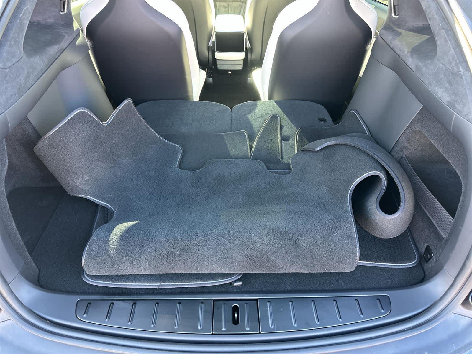 Thumbnail: 2023 Tesla Model X - 20