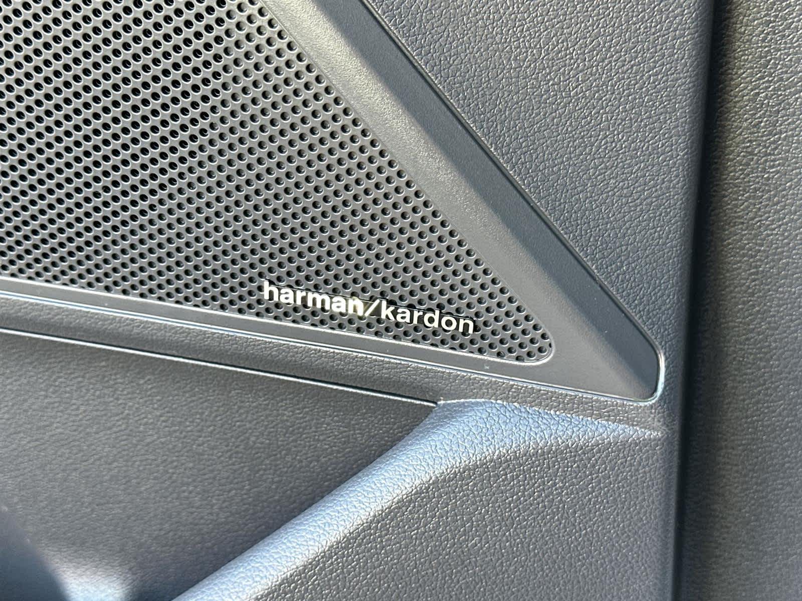 Thumbnail: 2020 Hyundai Ioniq - 31