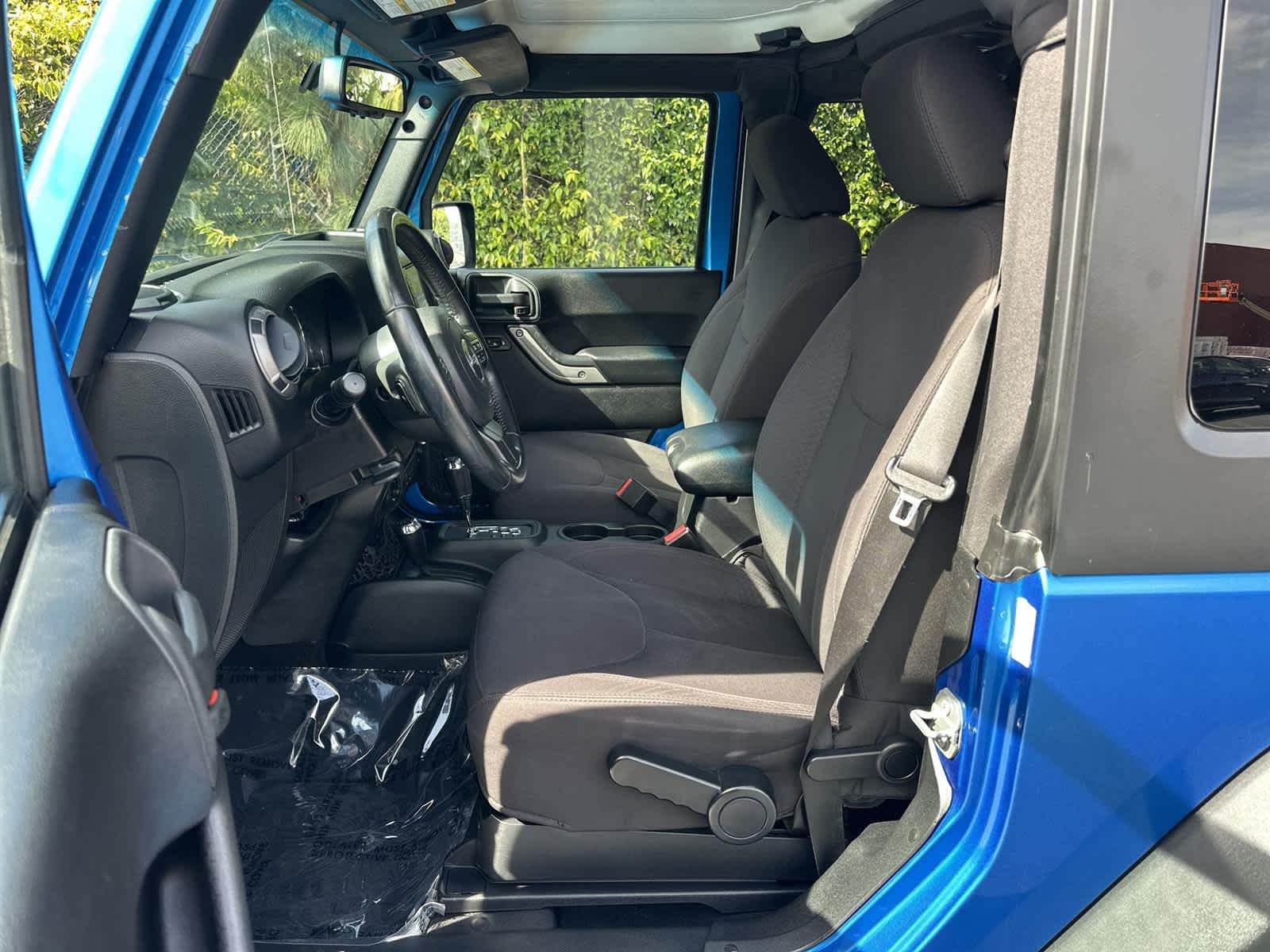 Thumbnail: 2015 Jeep Wrangler - 11