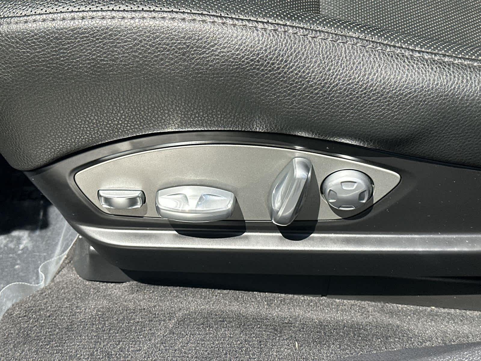 Thumbnail: 2014 Porsche Panamera - 23