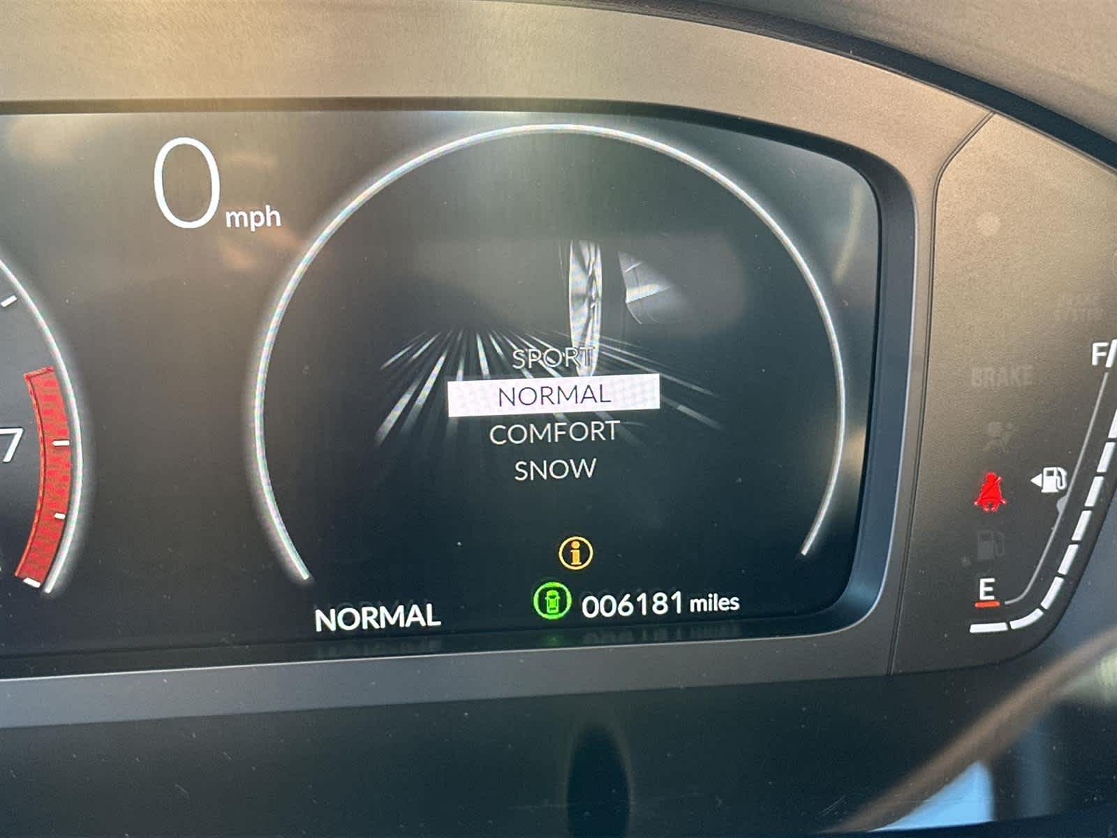 Thumbnail: 2025 Acura ADX - 30