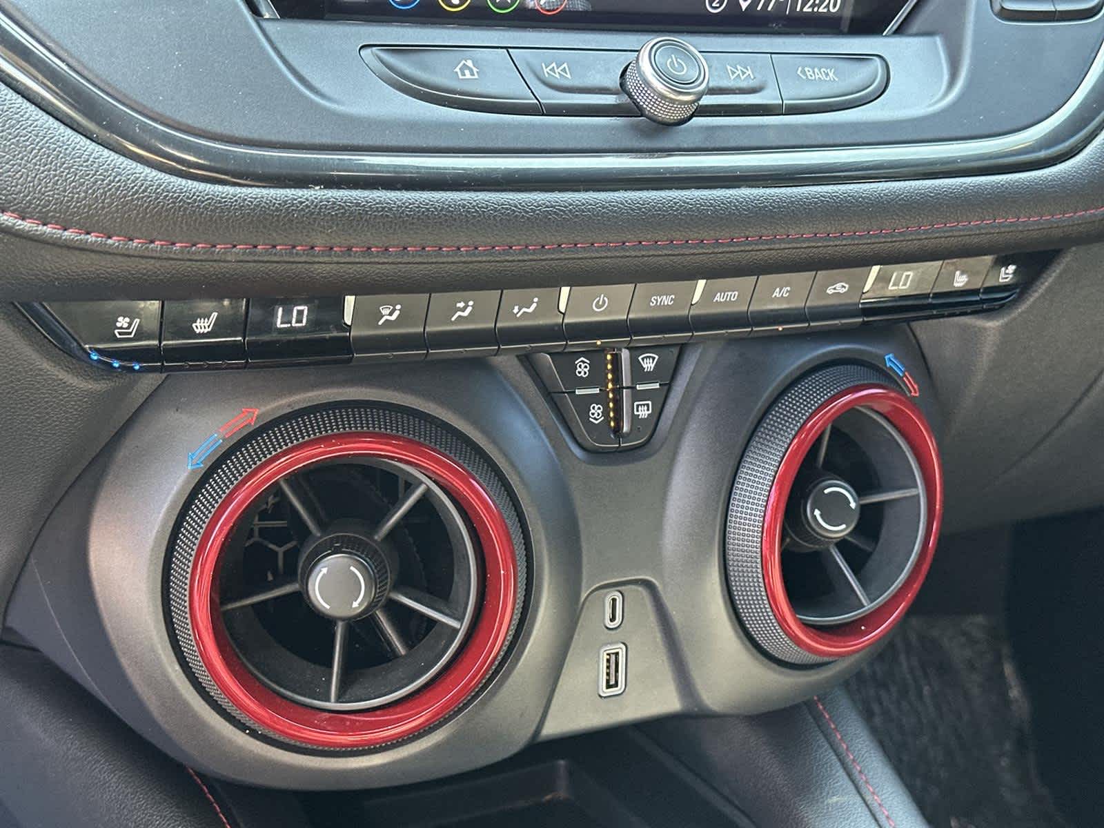 Thumbnail: 2020 Chevrolet Blazer - 29