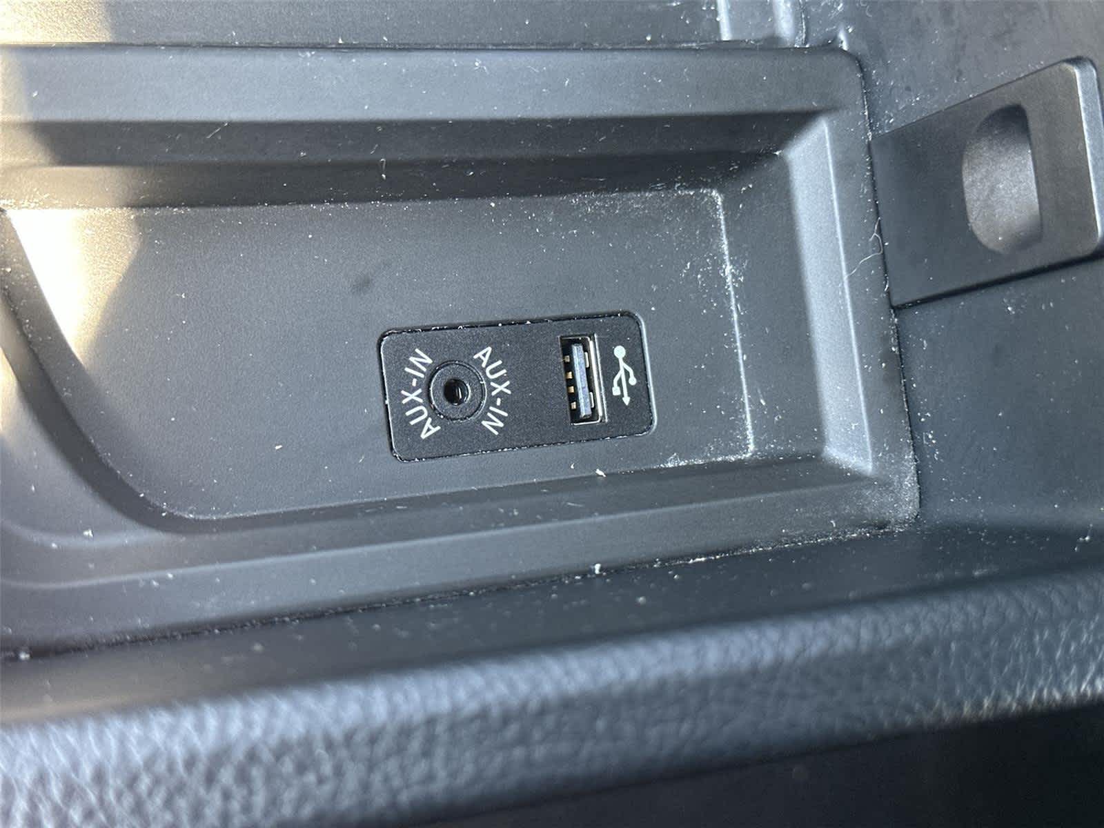 Thumbnail: 2015 BMW 3 Series - 31