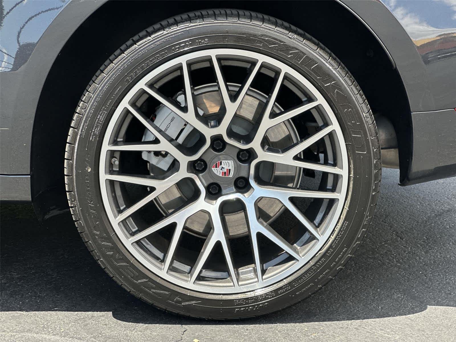 Thumbnail: 2020 Porsche Macan - 9