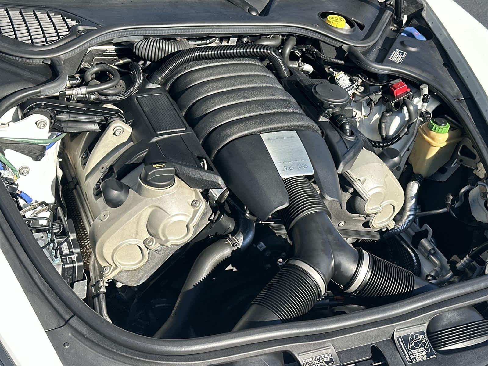 Thumbnail: 2016 Porsche Panamera - 9