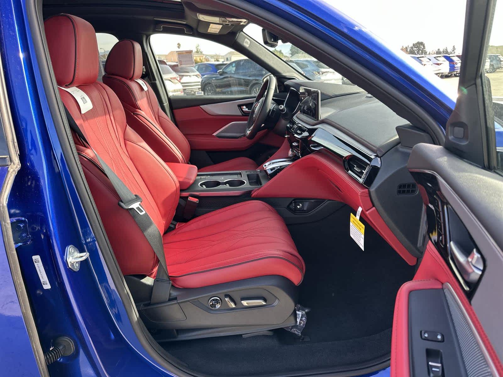 Thumbnail: 2025 Acura ADX - 14