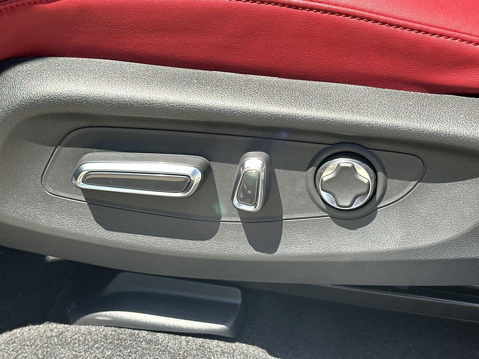 Thumbnail: 2025 Acura ADX - 20