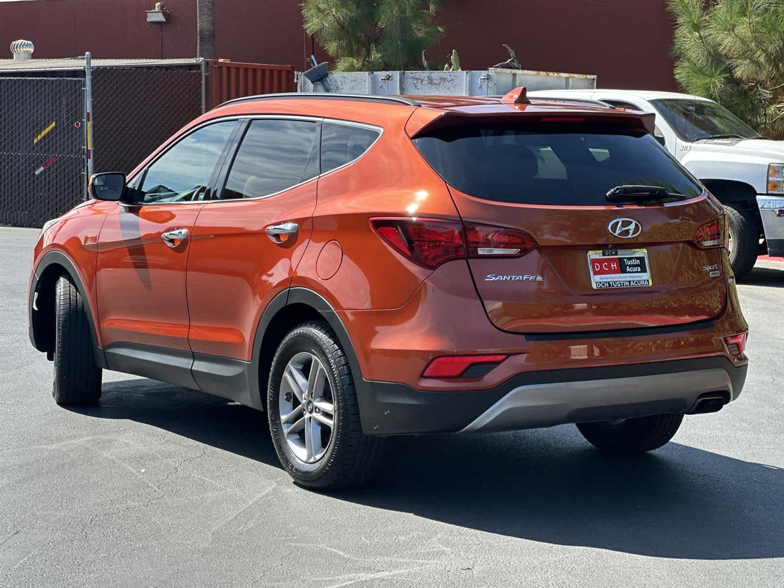Thumbnail: 2017 Hyundai Santa Fe - 4