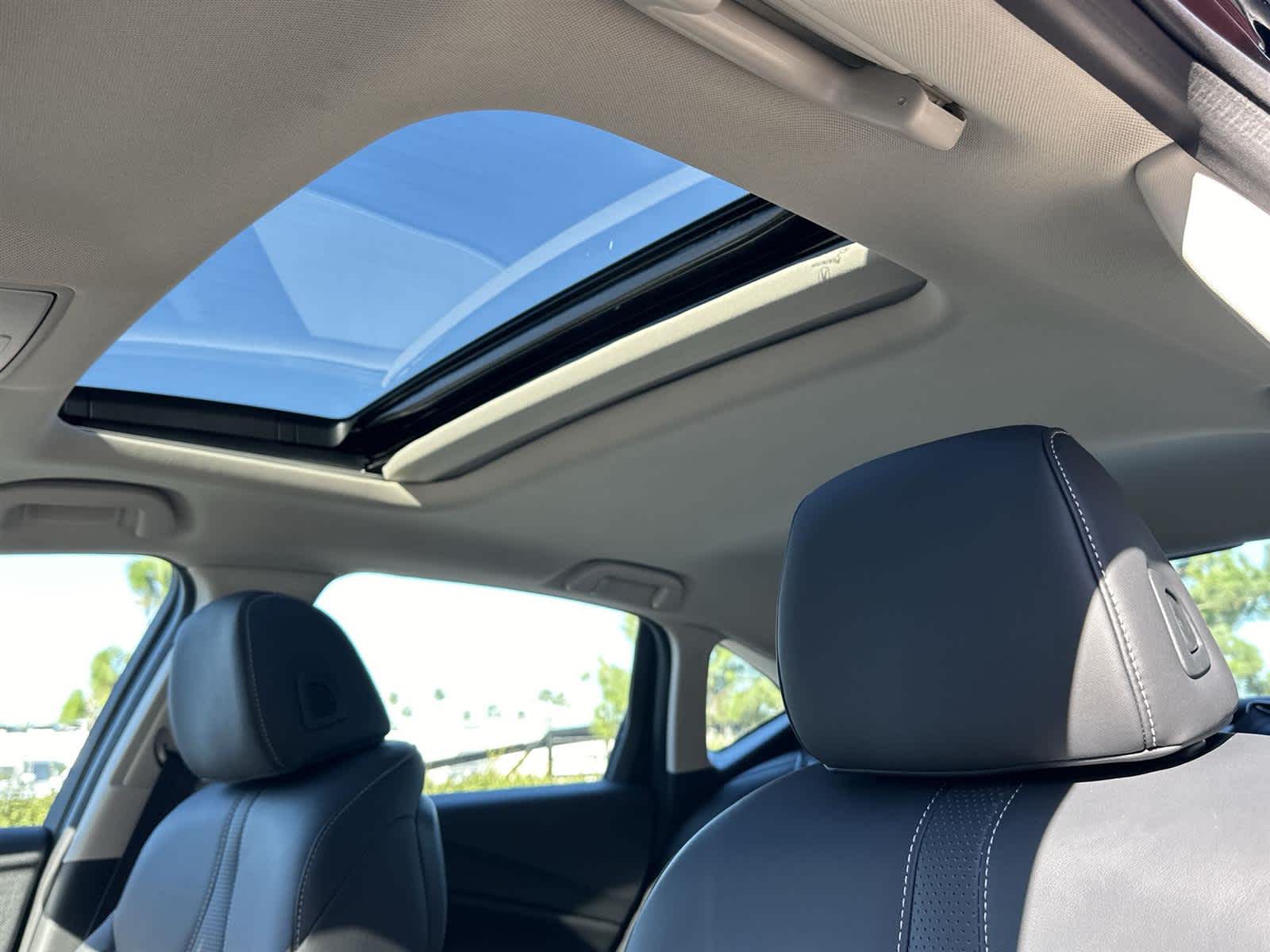 Thumbnail: 2025 Acura TLX - 32