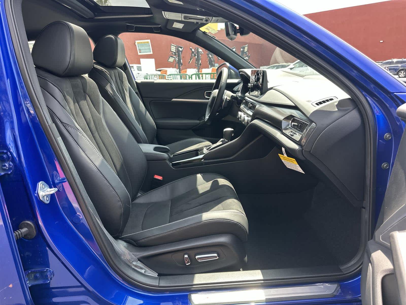 Thumbnail: 2025 Acura Integra - 14