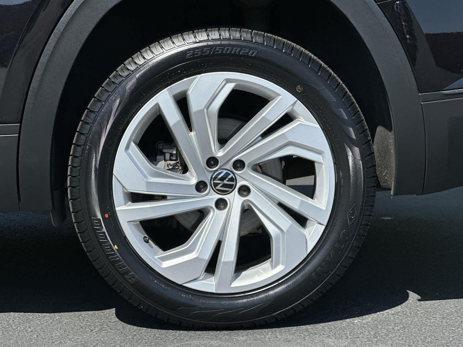 Thumbnail: 2021 Volkswagen Atlas - 8