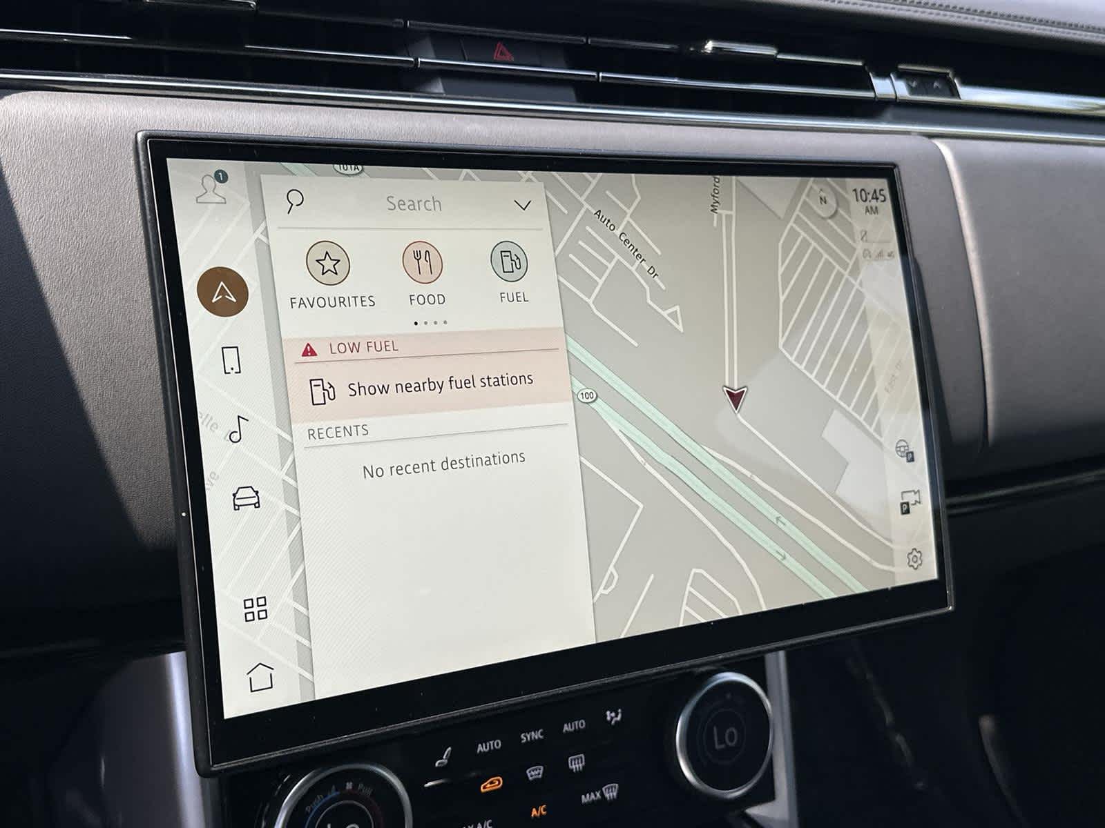 Thumbnail: 2023 Land Rover Range Rover - 17