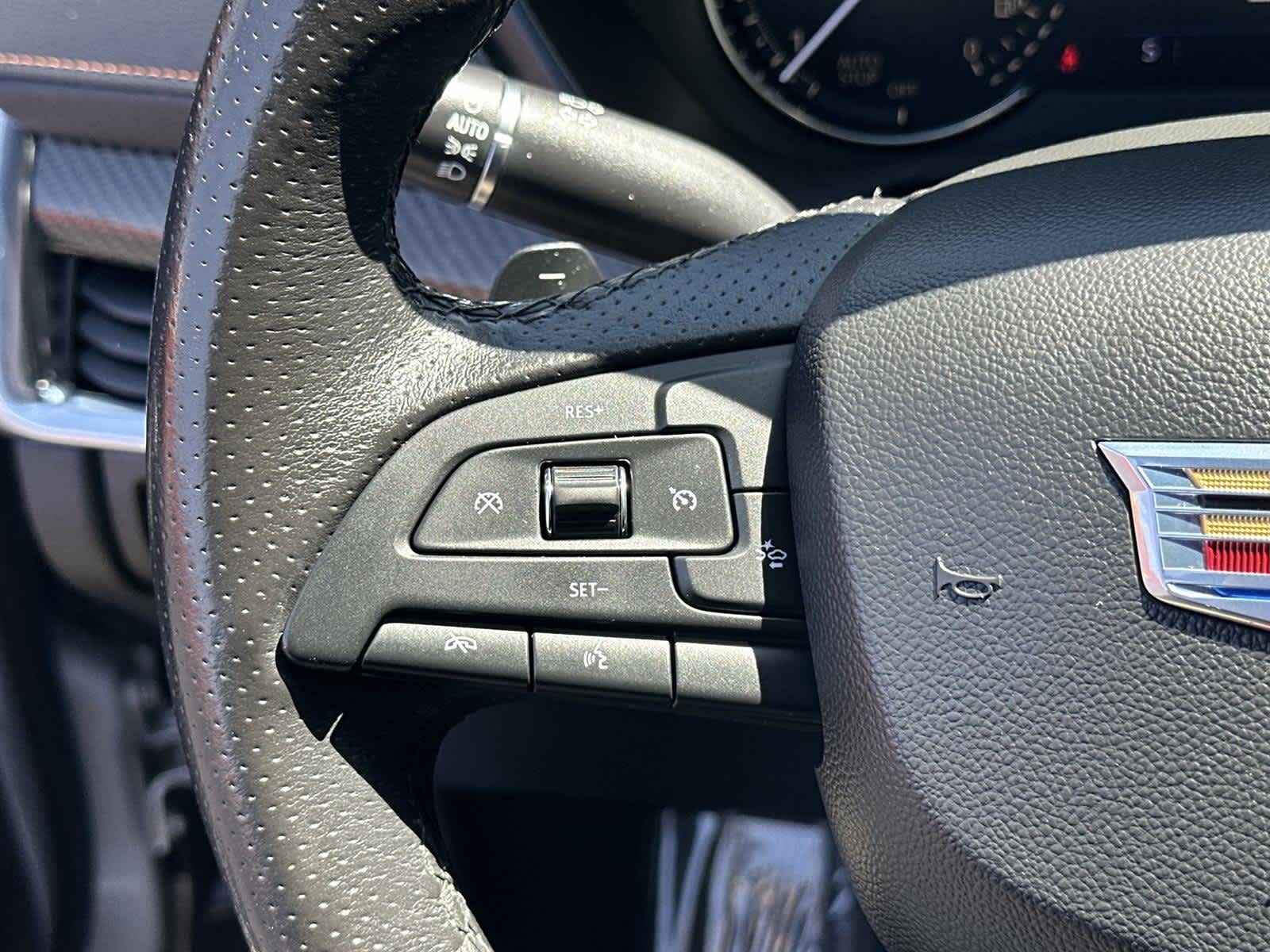 Thumbnail: 2019 Cadillac XT4 - 23