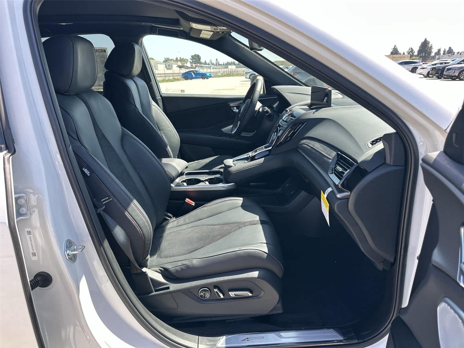 Thumbnail: 2026 Acura RDX - 14