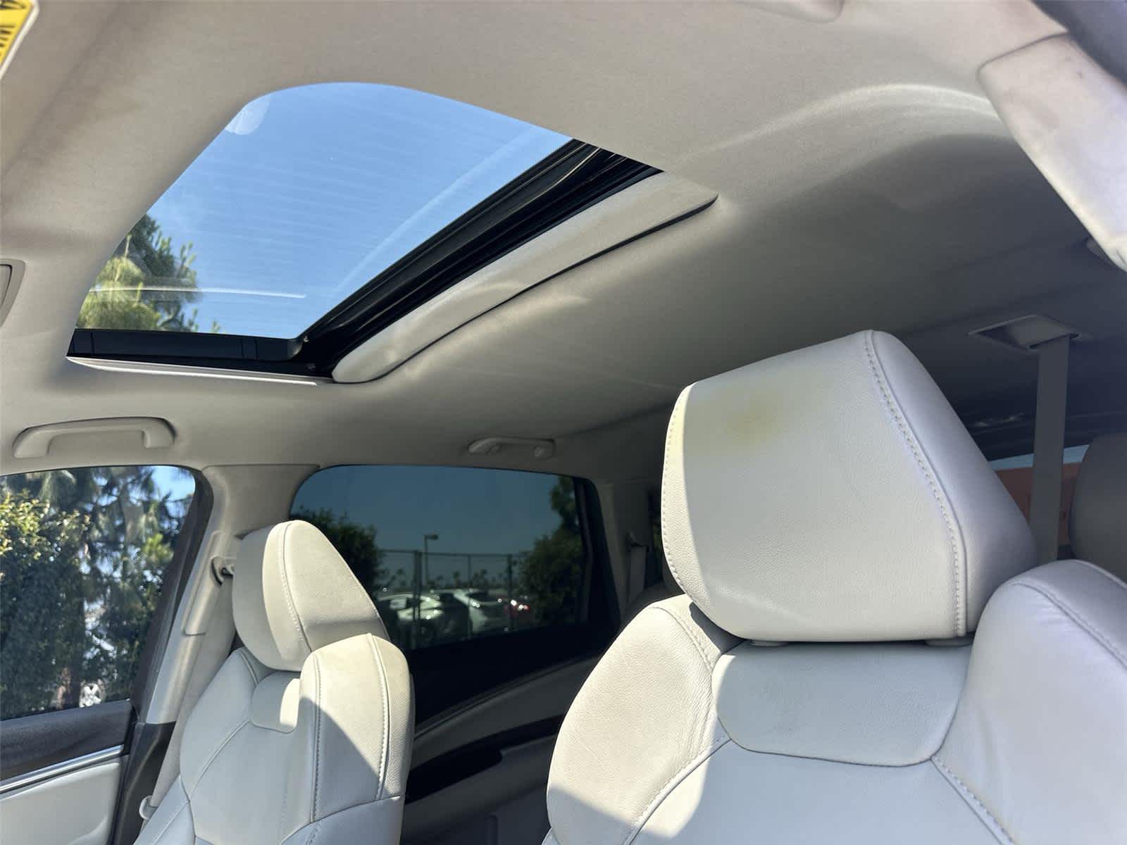 Thumbnail: 2017 Acura MDX - 31